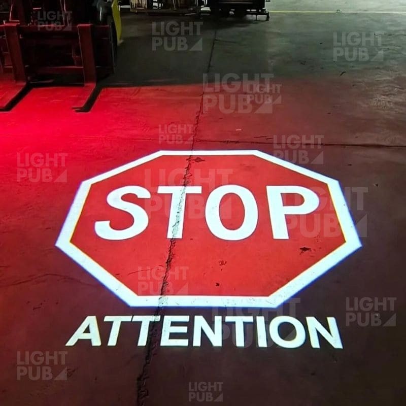 Projecteur STOP lumineux industriel LED – Sécurité pour entrepôts et usines