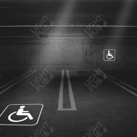 Projection lumineuse place parking réservée handicapée